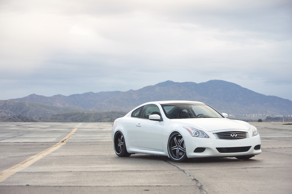 Vertini Failady on Infiniti G37S - Black lip 